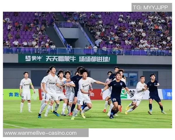 实时新闻赛后分析杭州足球队与武汉足球队心理素质对比及影响因素探讨